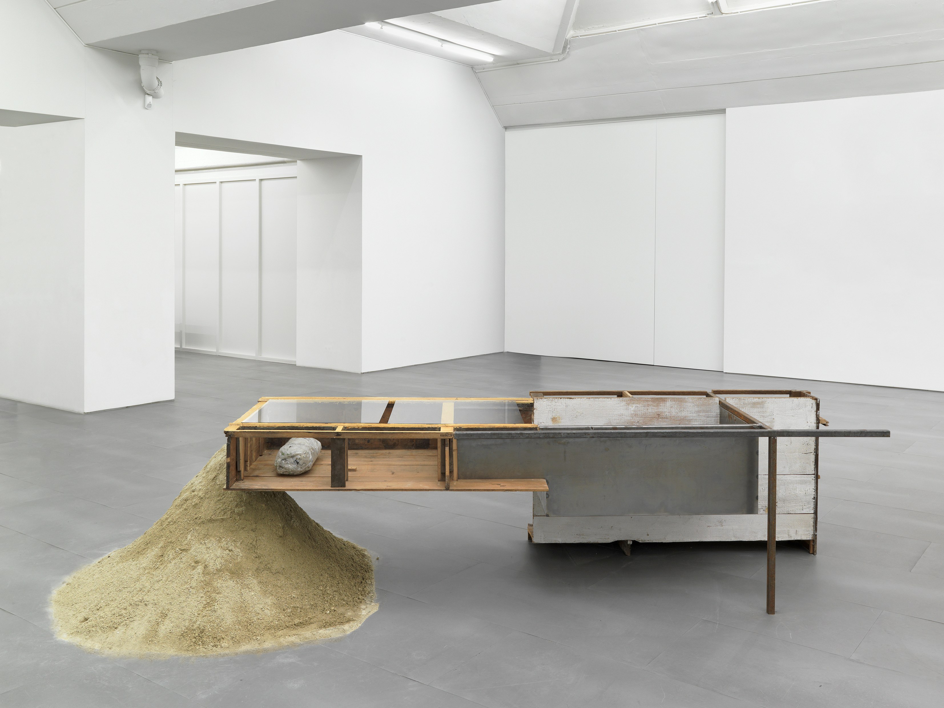 The probability that nothing will happen, The probability that nothing will happen at Carlier Gebauer, photo 7