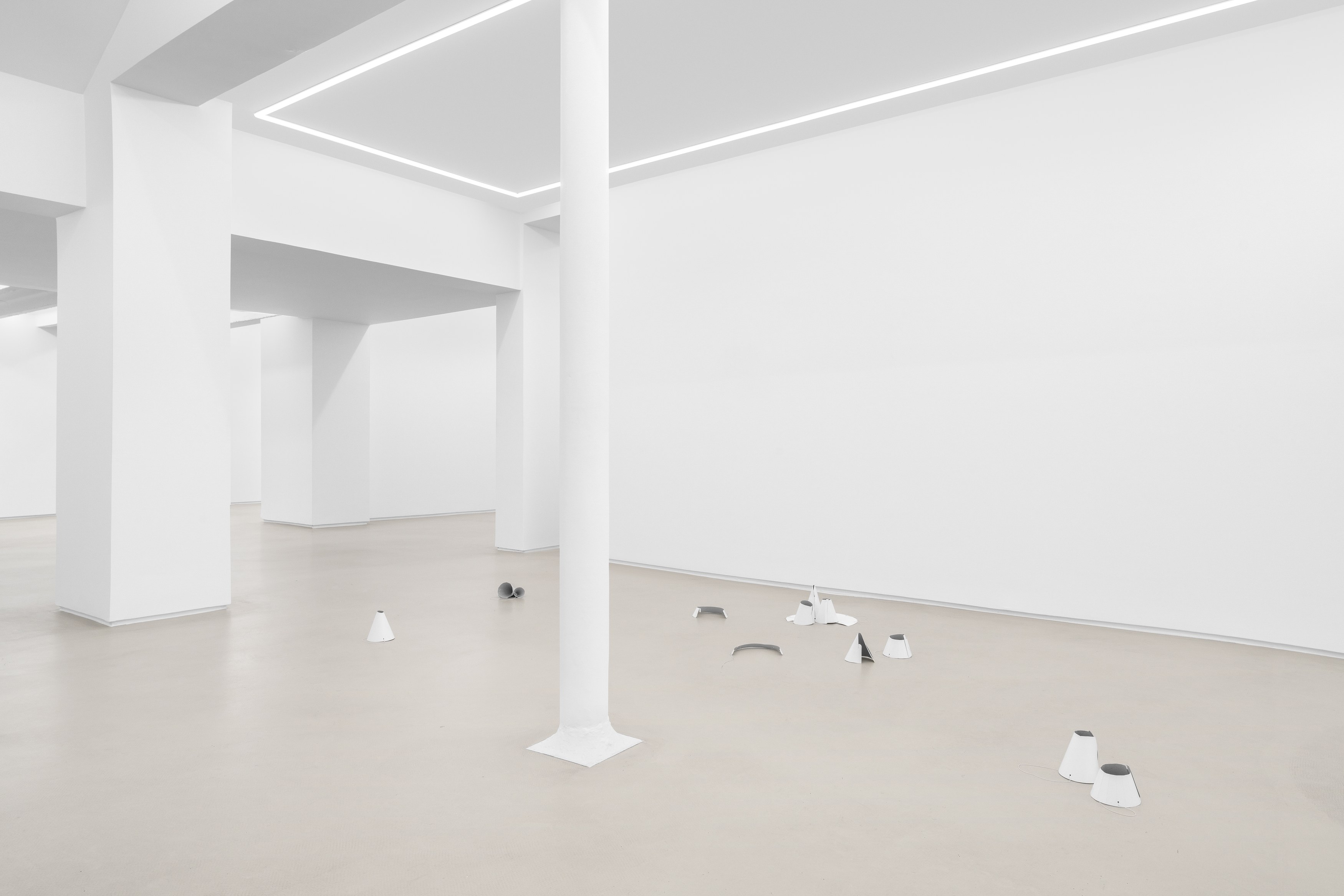 Bas Jan Ader, Hélène Janicot, Park McArthur, Where It Doesn’t Reach at Lo Brutto Stahl, photo 8