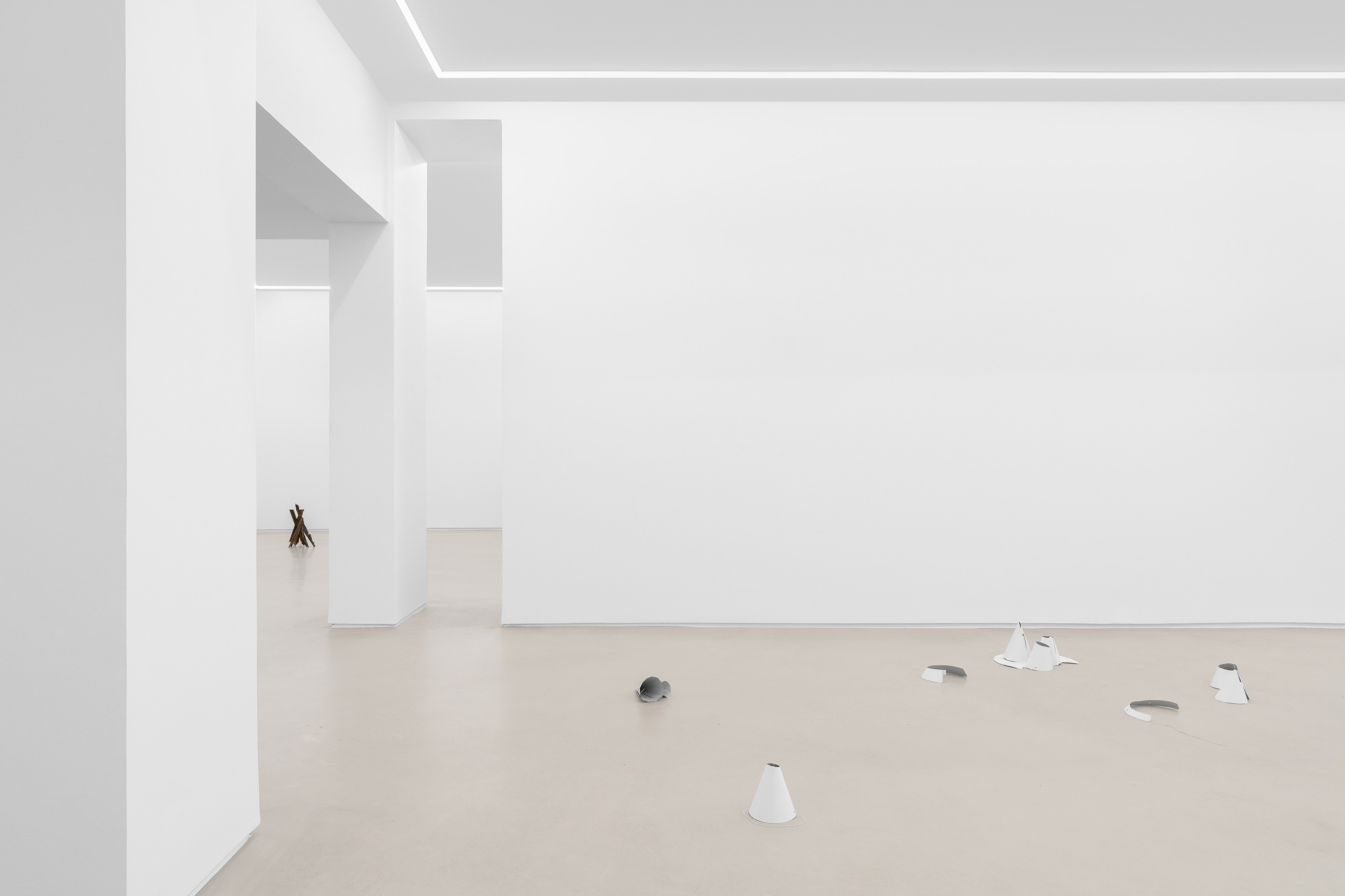 Bas Jan Ader, Hélène Janicot, Park McArthur, Where It Doesn’t Reach at Lo Brutto Stahl, photo 15