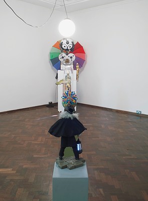 Image 4 of 32