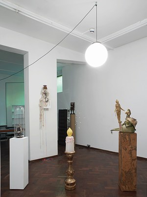 Image 14 of 32