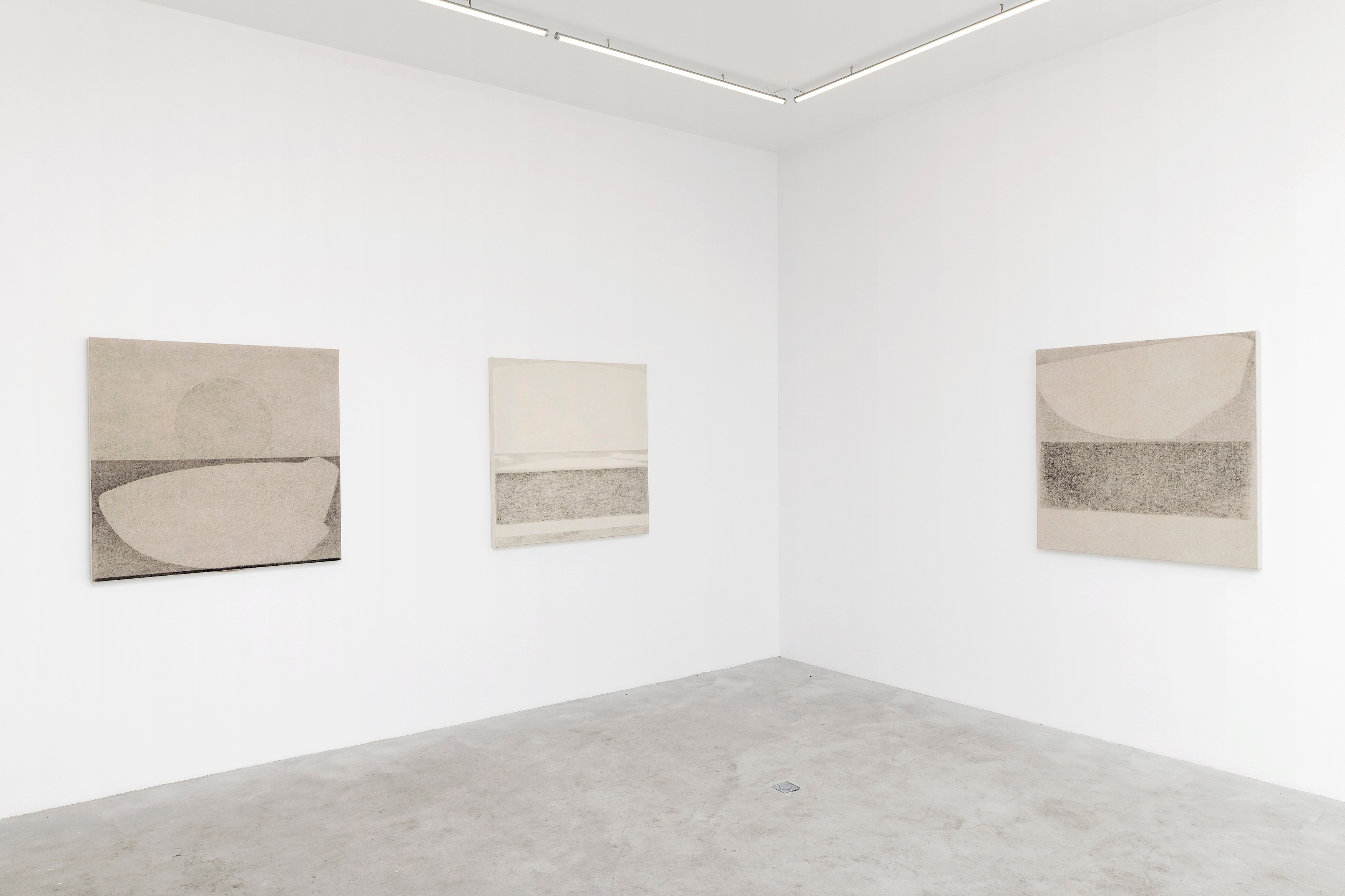Julie Beaufils, La plage at Galerie Balice Hertling, photo 5