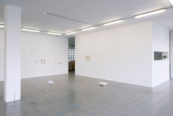 Image 4 of 33