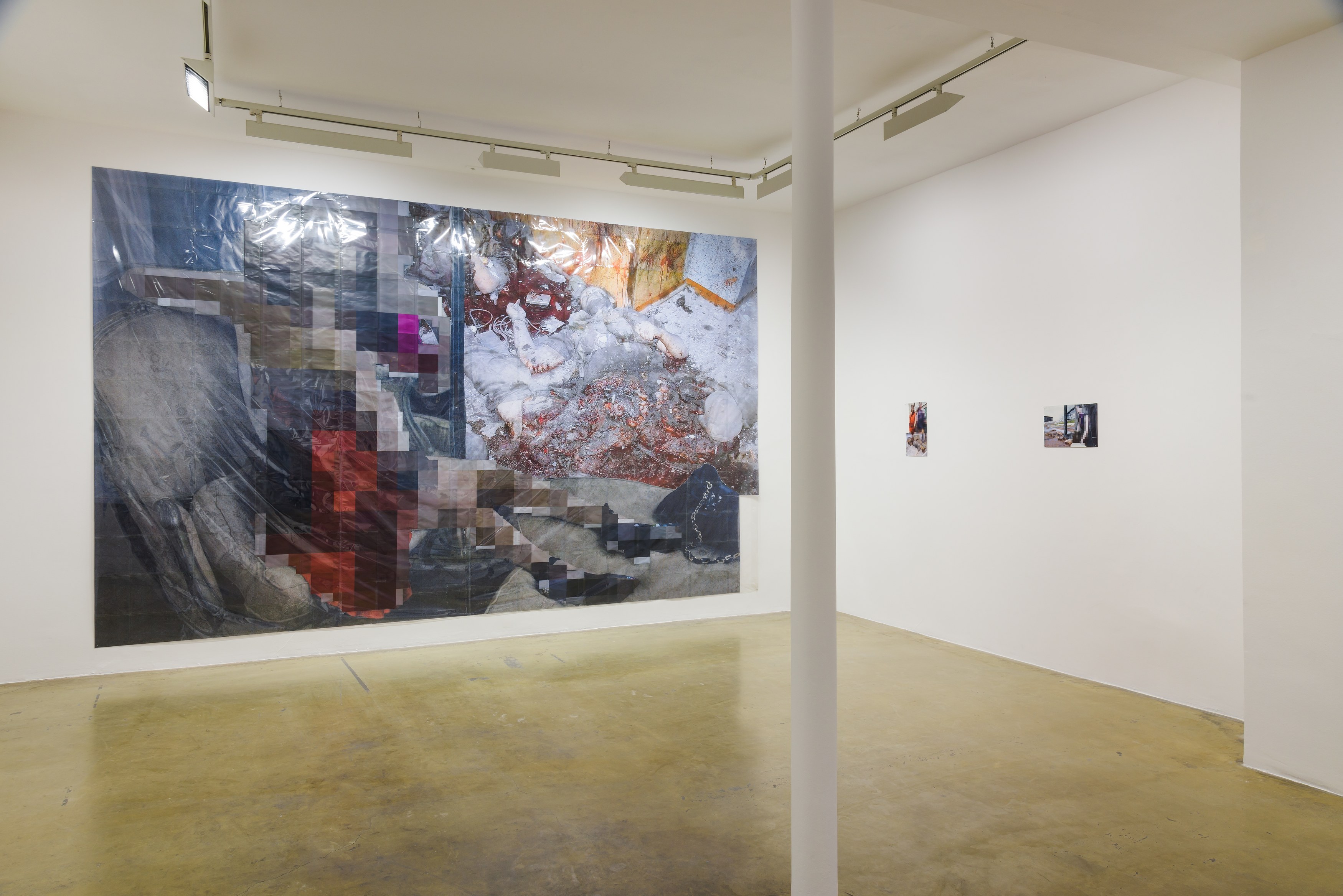 Thomas Hirschhorn, Pixel-Collage at Galerie Chantal Crousel, photo 4