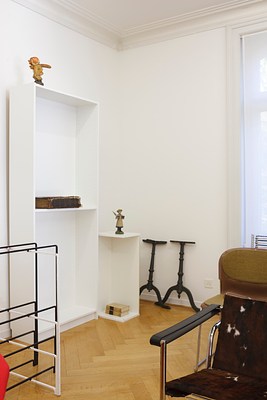 Image 4 of 30