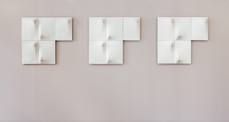 Image 4 of 23