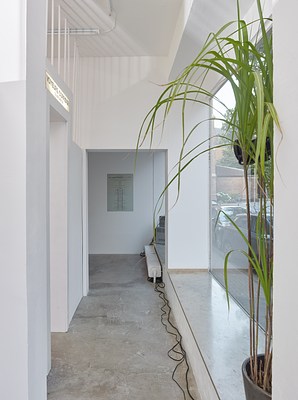 Image 9 of 28