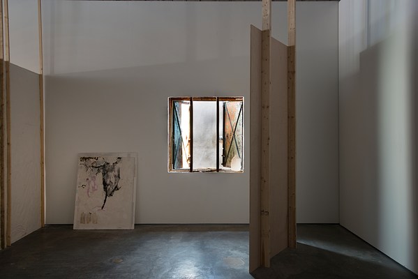 Image 4 of 19