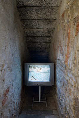 Image 1 of 32