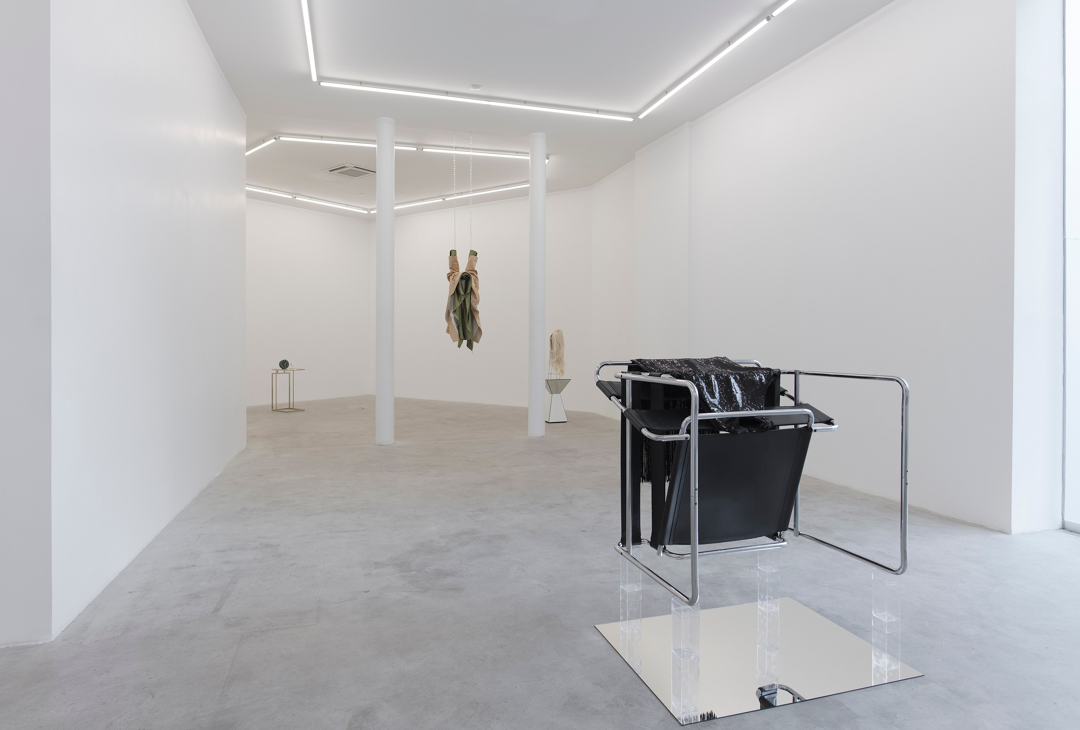Kayode Ojo, Betrayal at Galerie Balice Hertling, photo 2