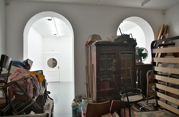 Image 2 of 10