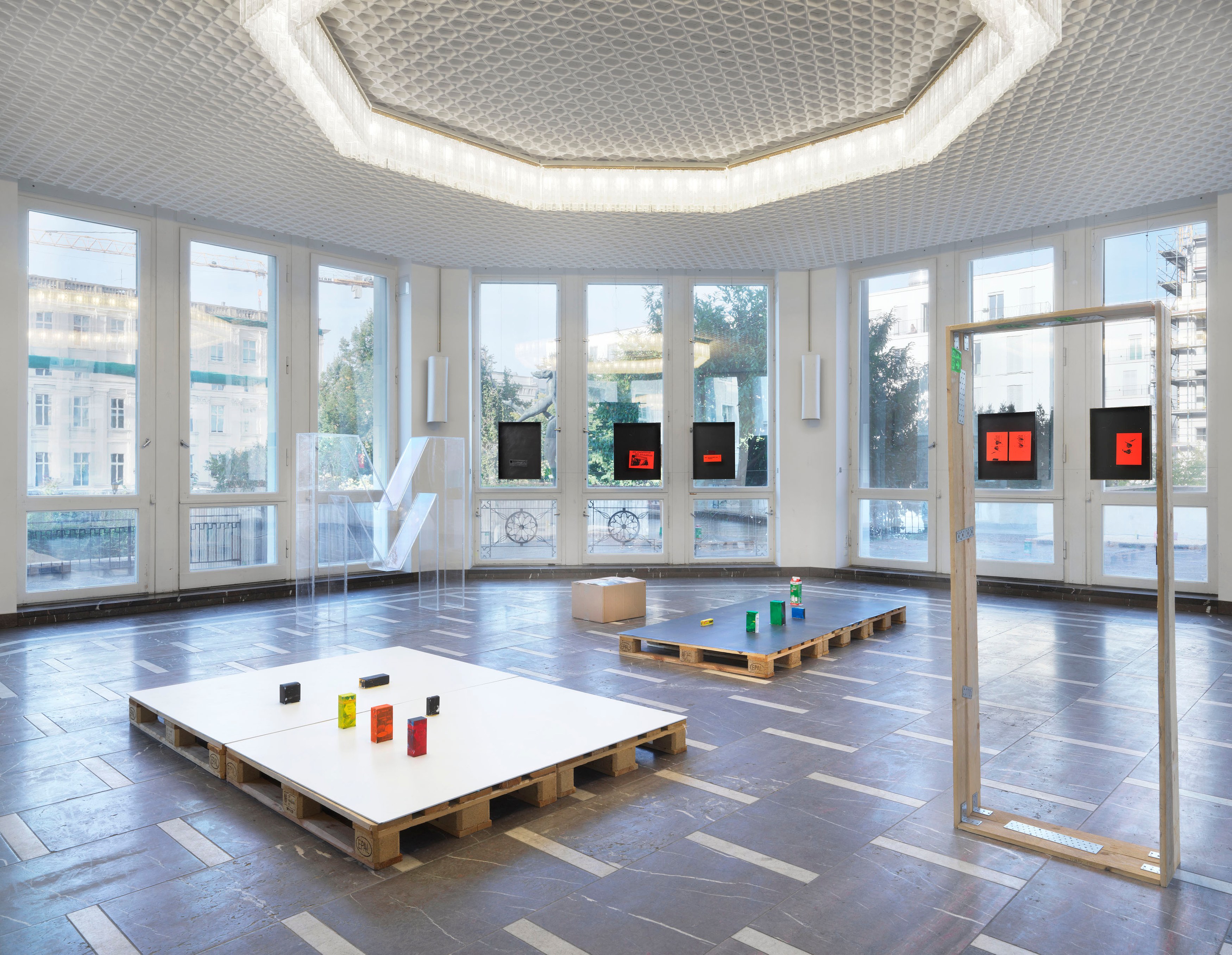 Henrik Olesen, Hey Panopticon! Hey Asymmetry! at Schinkel Pavillon, photo 2