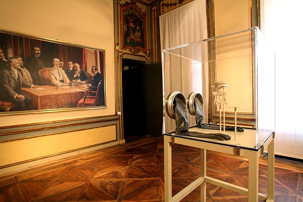 Image 5 of 7