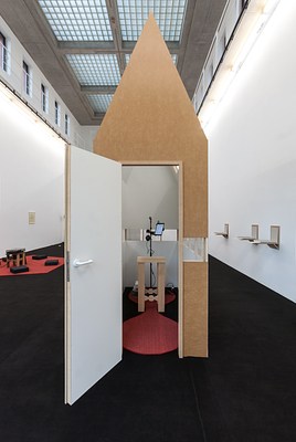 Image 4 of 23