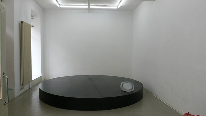 Image 4 of 19