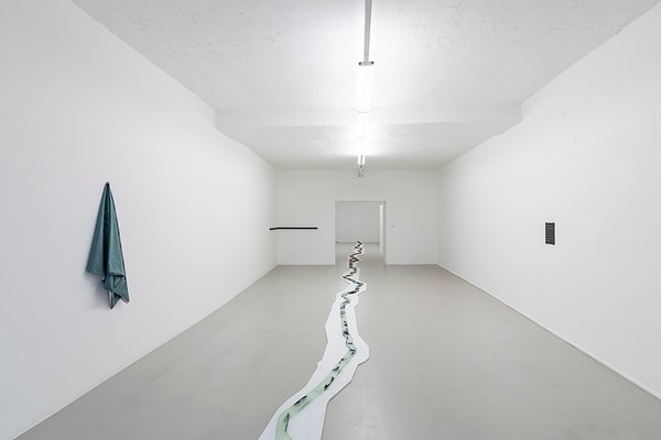 Image 2 of 34