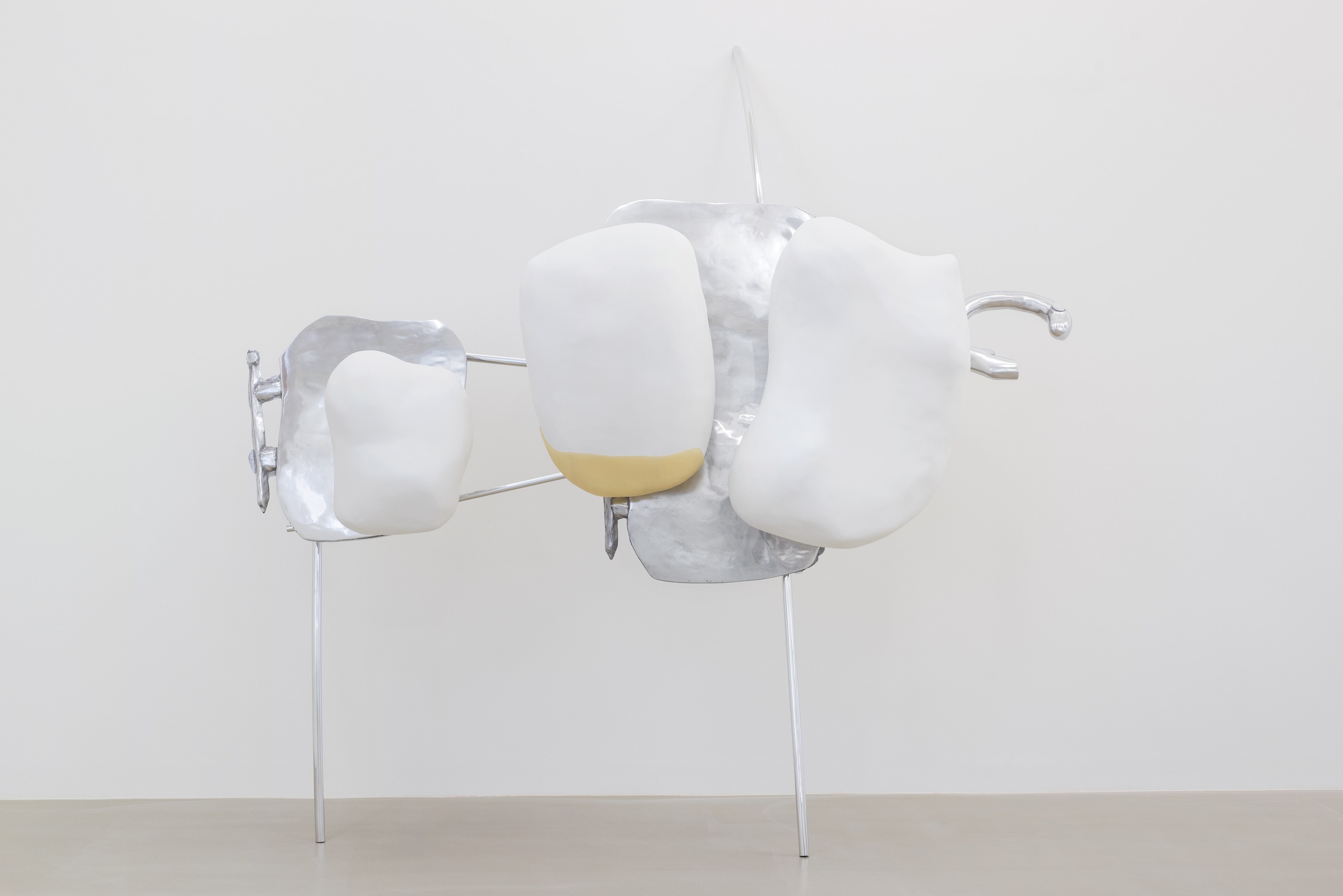 Nairy Baghramian, Scruff of the Neck at Marian Goodman Gallery, photo 3