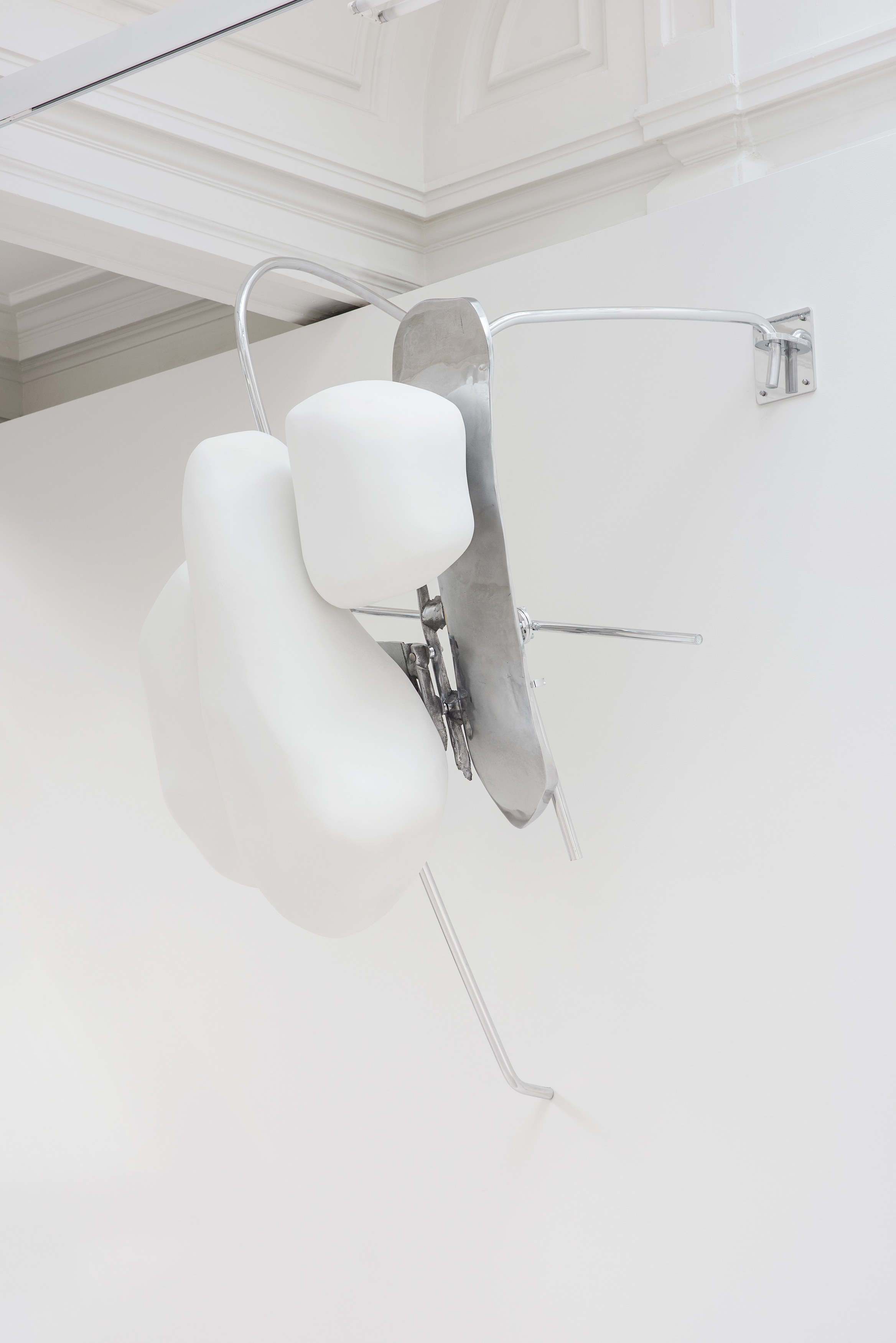 Nairy Baghramian, Scruff of the Neck at Marian Goodman Gallery, photo 6