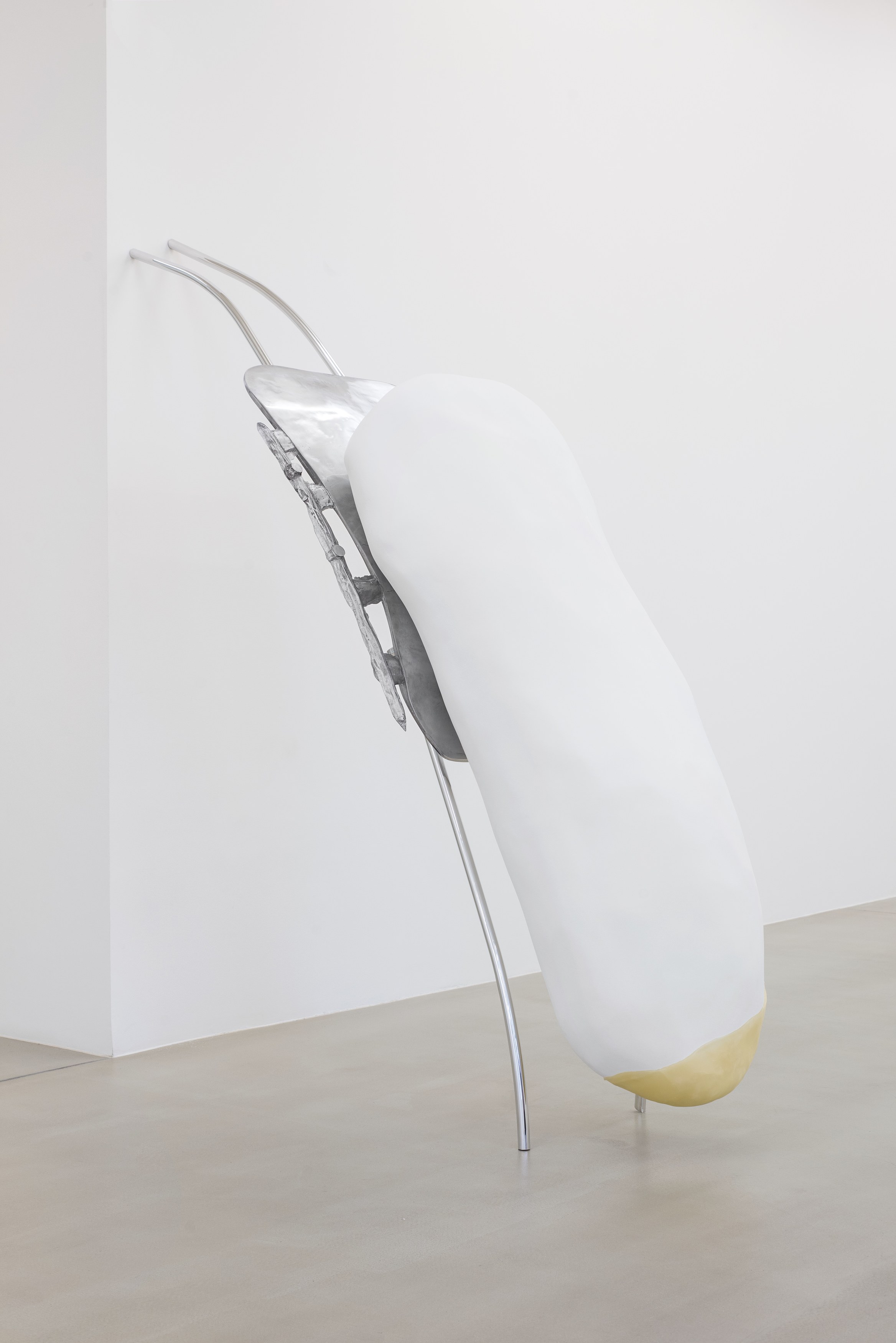 Nairy Baghramian, Scruff of the Neck at Marian Goodman Gallery, photo 7