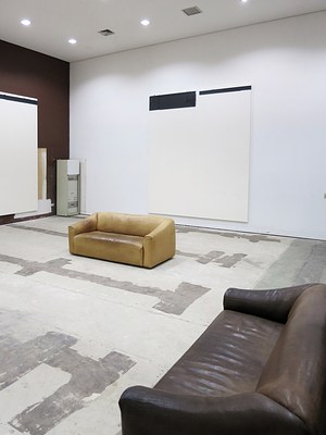 Image 5 of 32