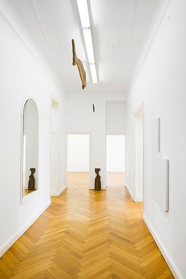 Image 6 of 39