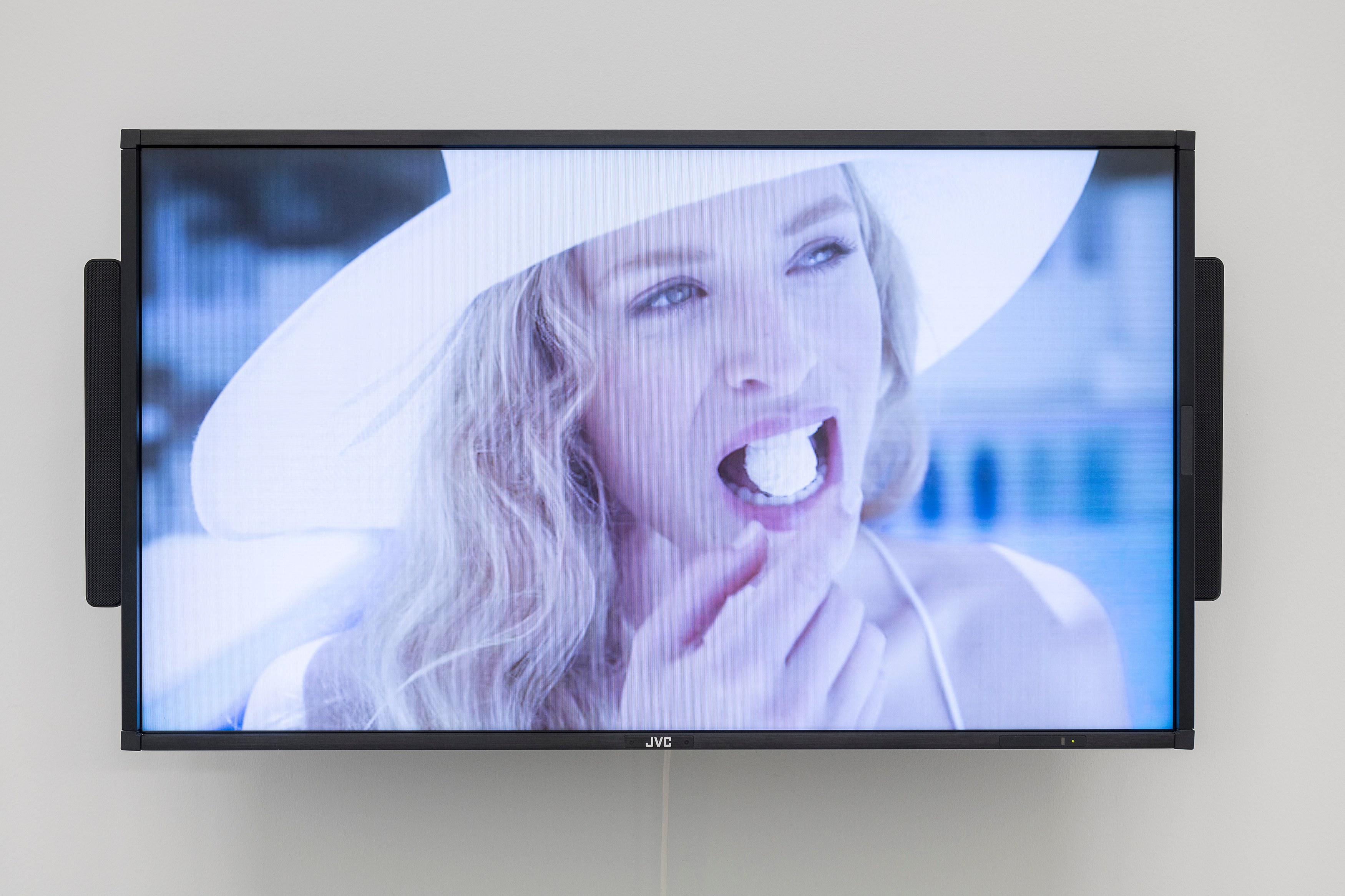 Daniel Pflumm, Untitled at MD 72, photo 11