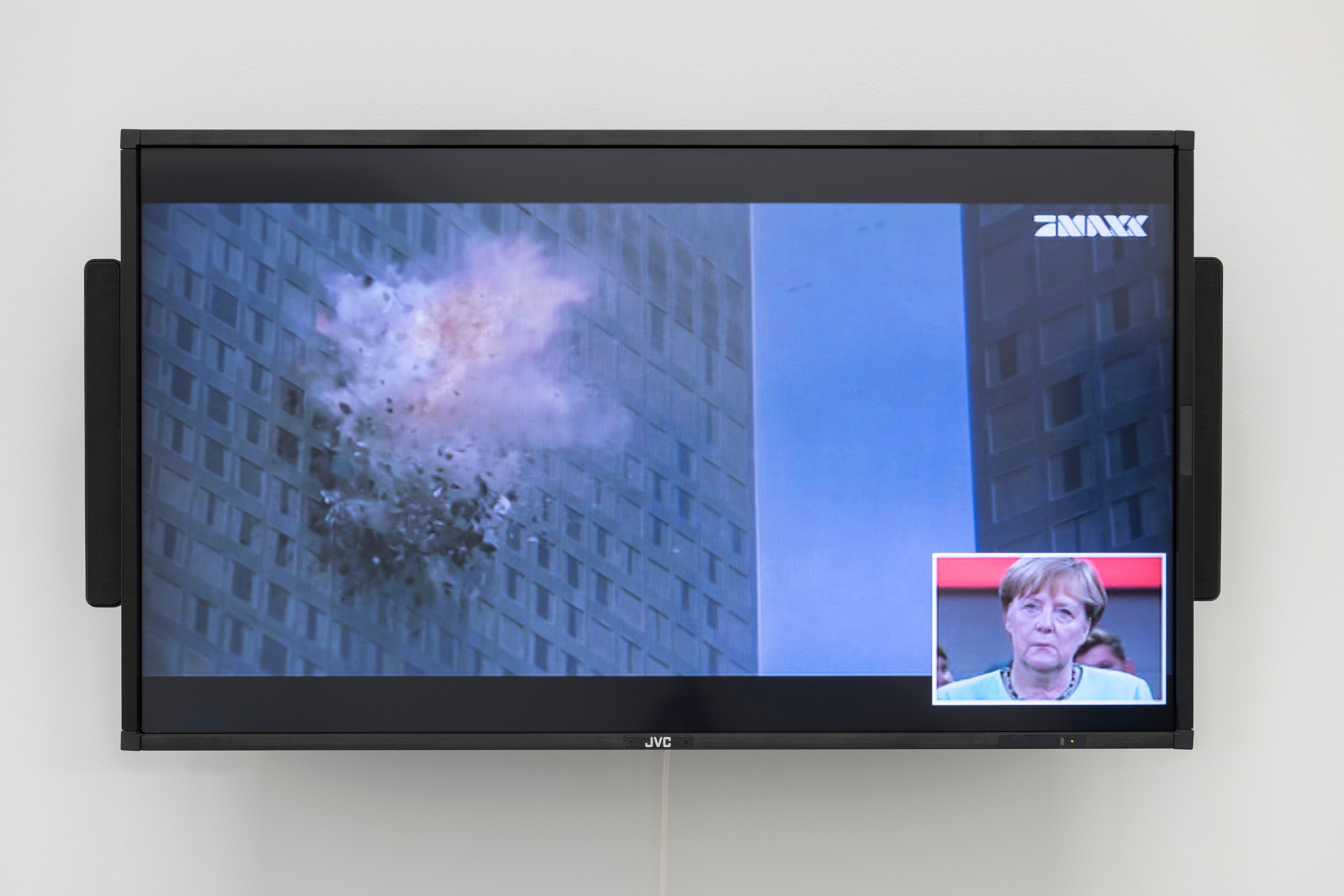 Daniel Pflumm, Untitled at MD 72, photo 17