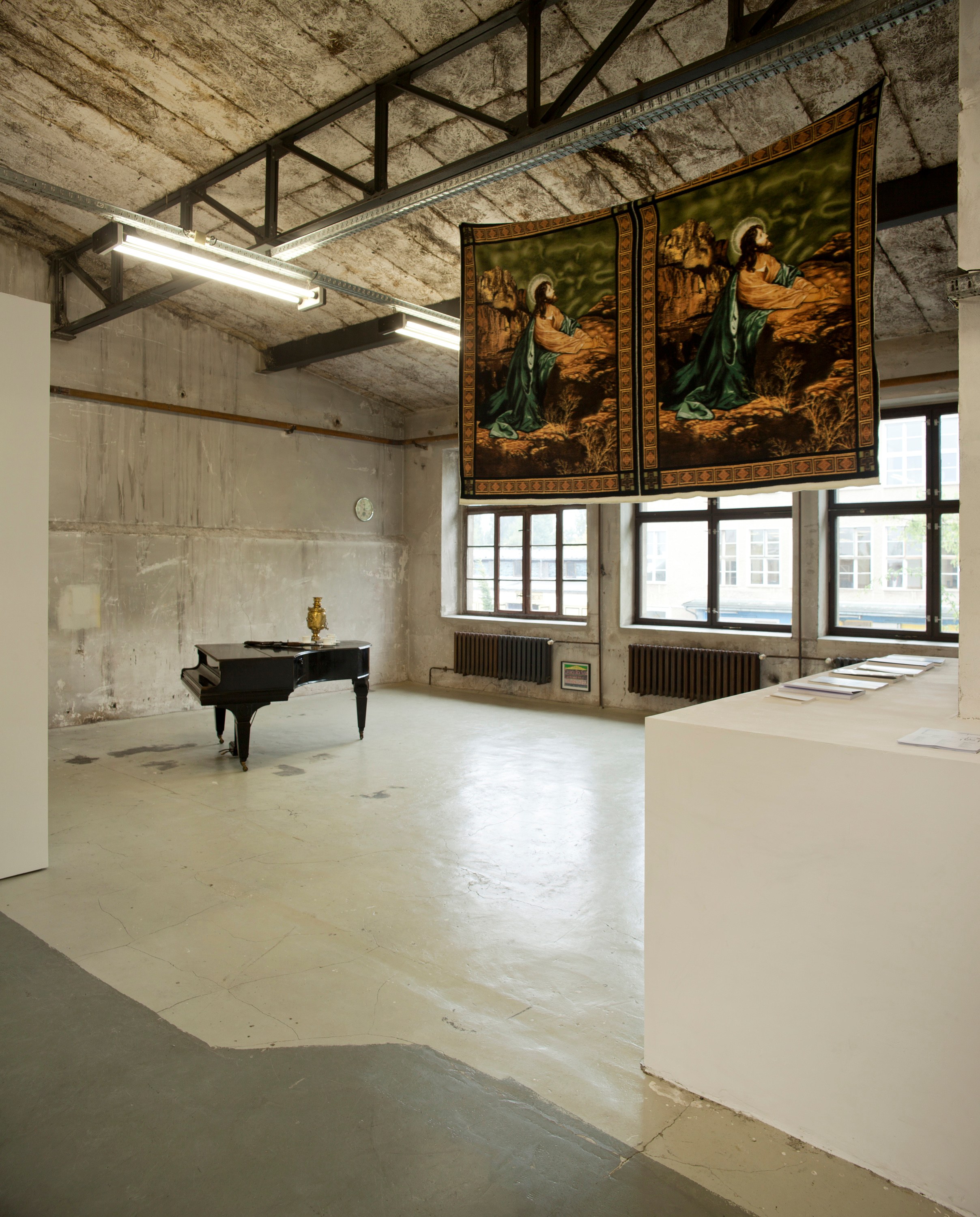 bald eagle, bald eagle at Sammlung Haubrok and Paris Bar, Berlin, photo 2