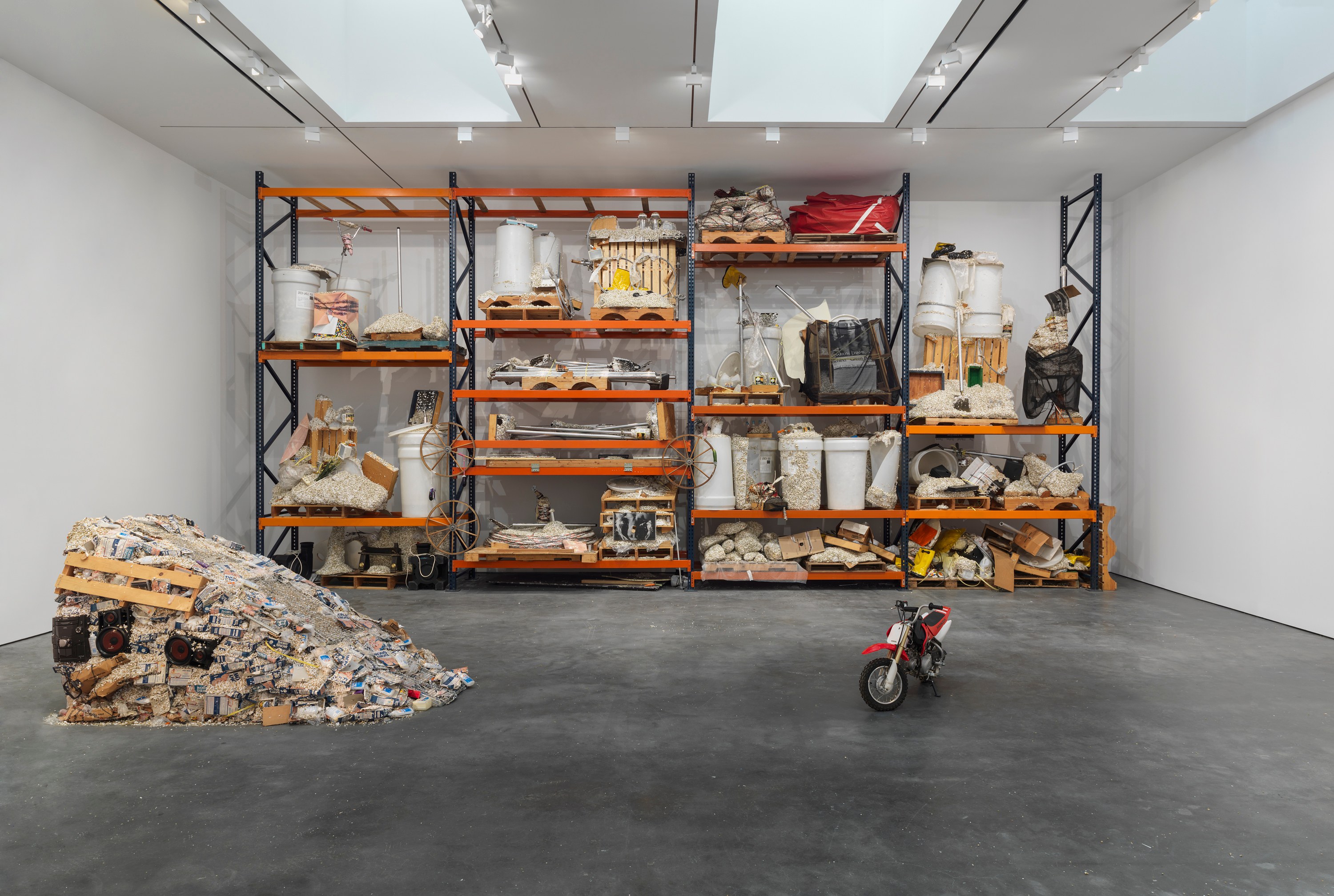 Jason Rhoades, PeaRoeFoam at Josh Smith Studio, Brooklyn, photo 7