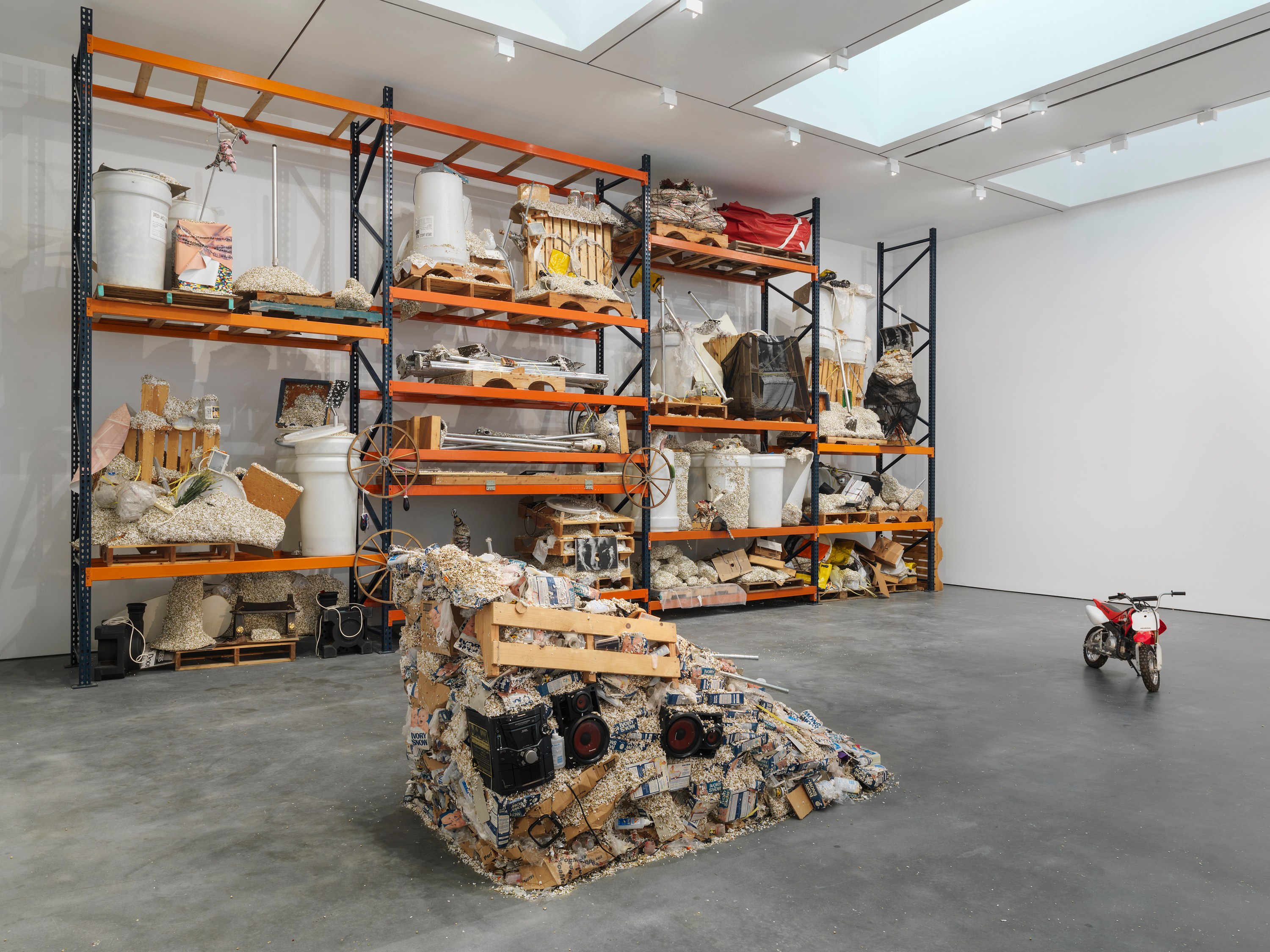 Jason Rhoades, PeaRoeFoam at Josh Smith Studio, Brooklyn, photo 8
