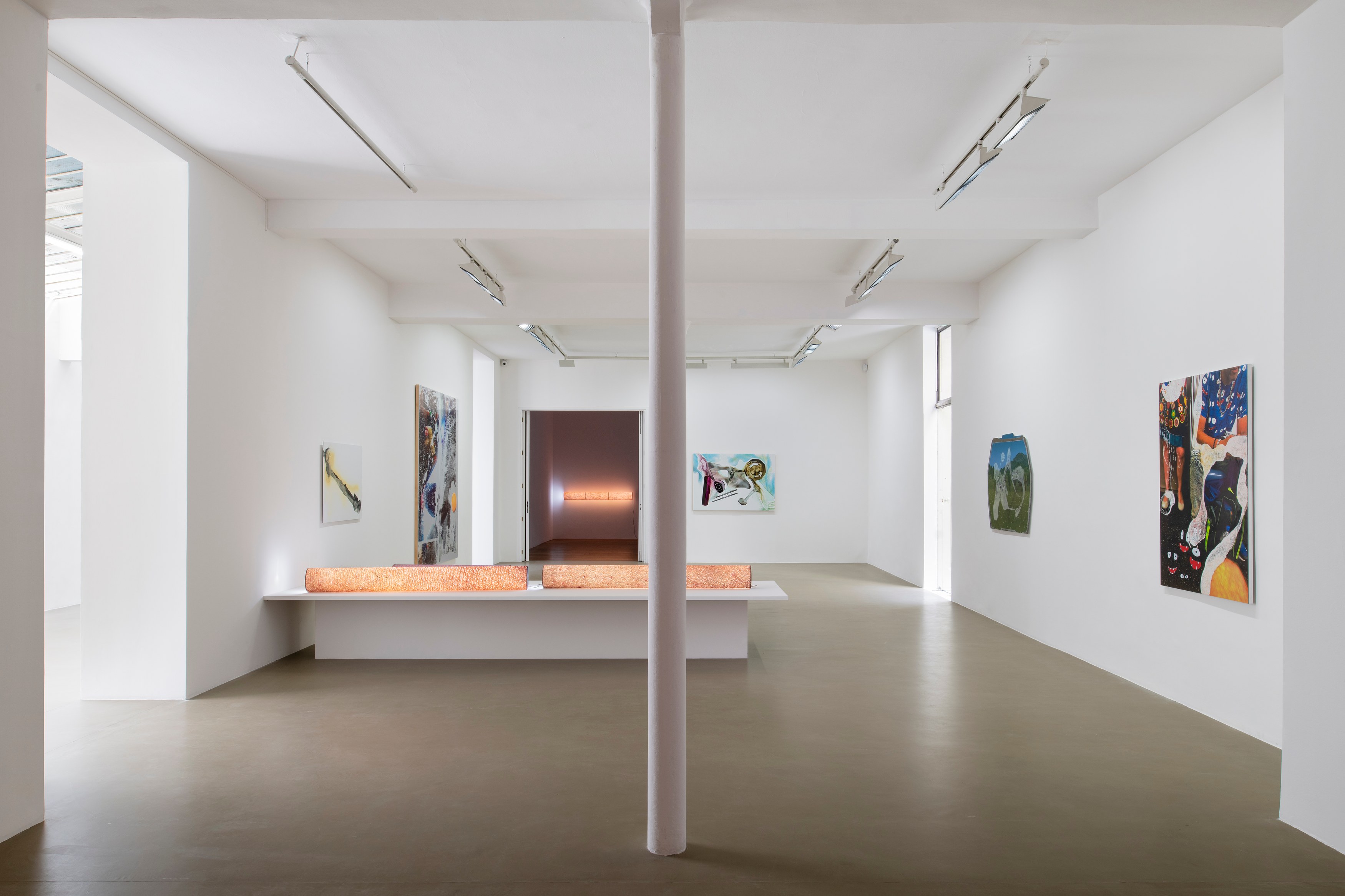 Seth Price, Self as Tube at Galerie Chantal Crousel, photo 3