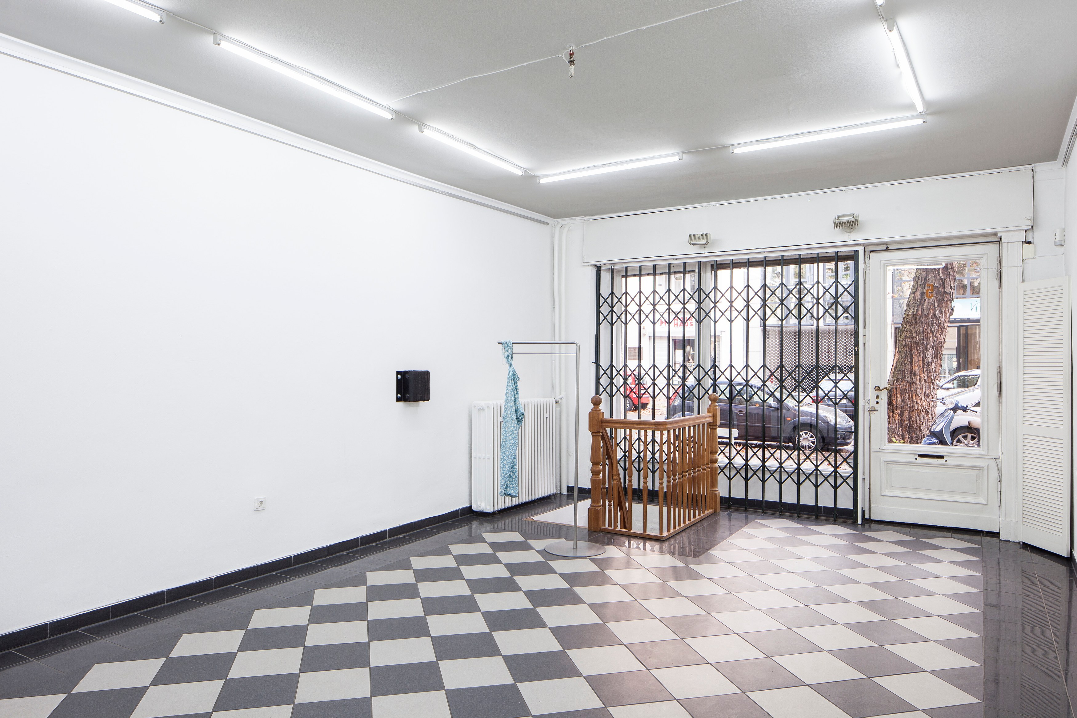 Park McArthur, Passive Vibration Isolation at Lars Friedrich, photo 2