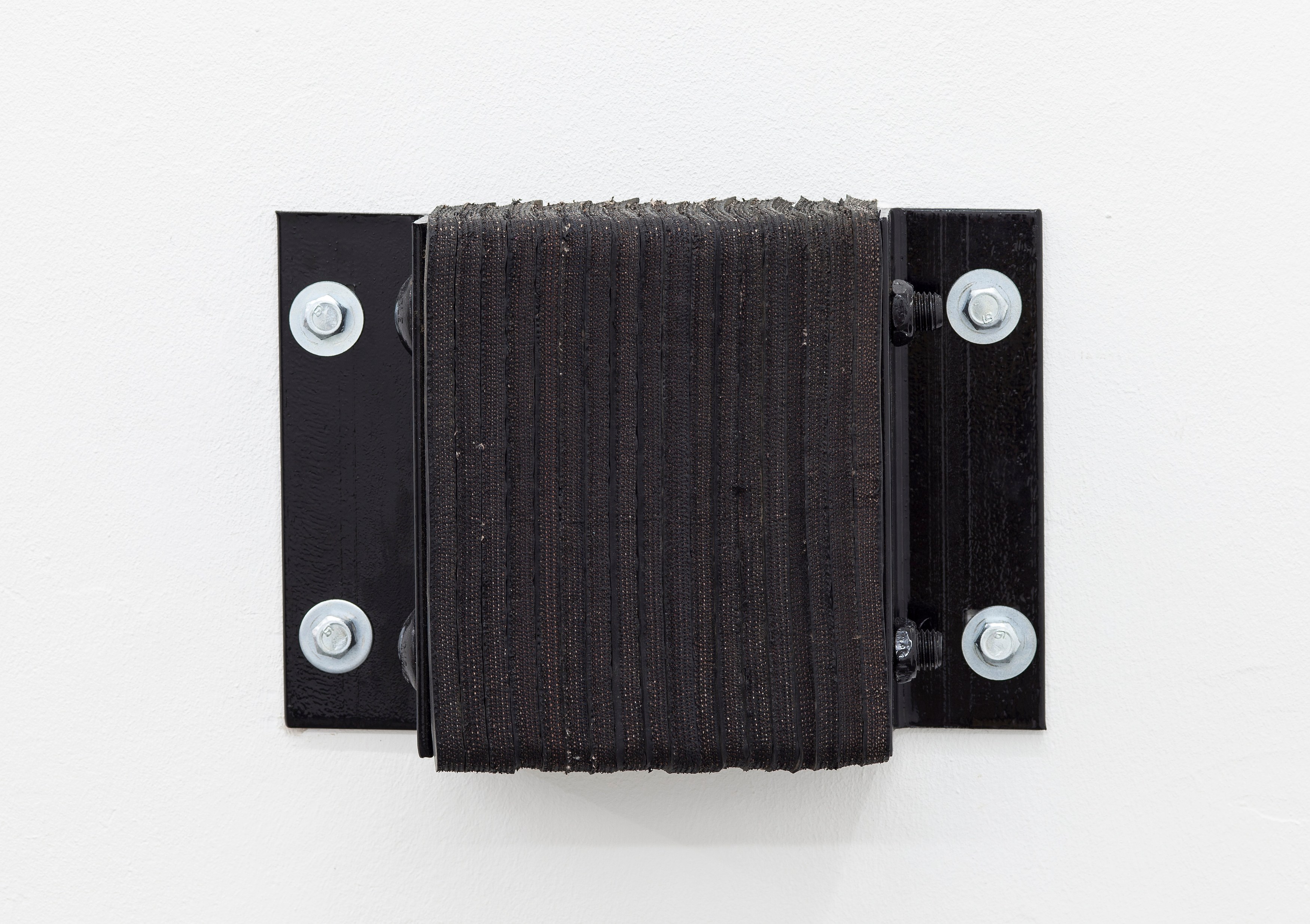 Park McArthur, Passive Vibration Isolation at Lars Friedrich, photo 12