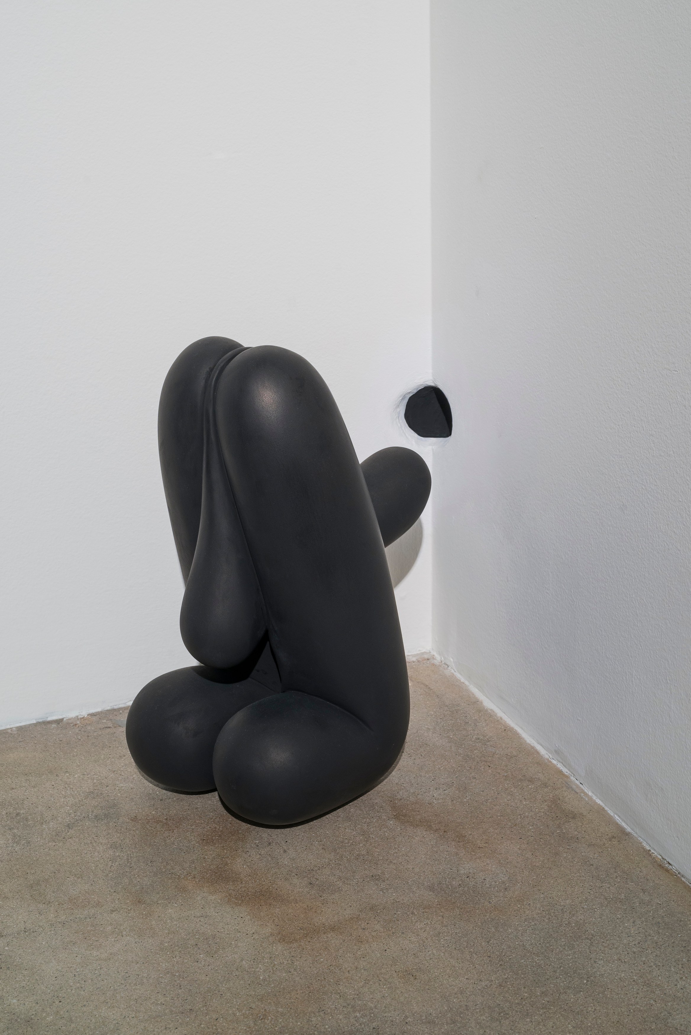 Dan Finsel, Untitled at Michael Benevento Gallery, photo 4