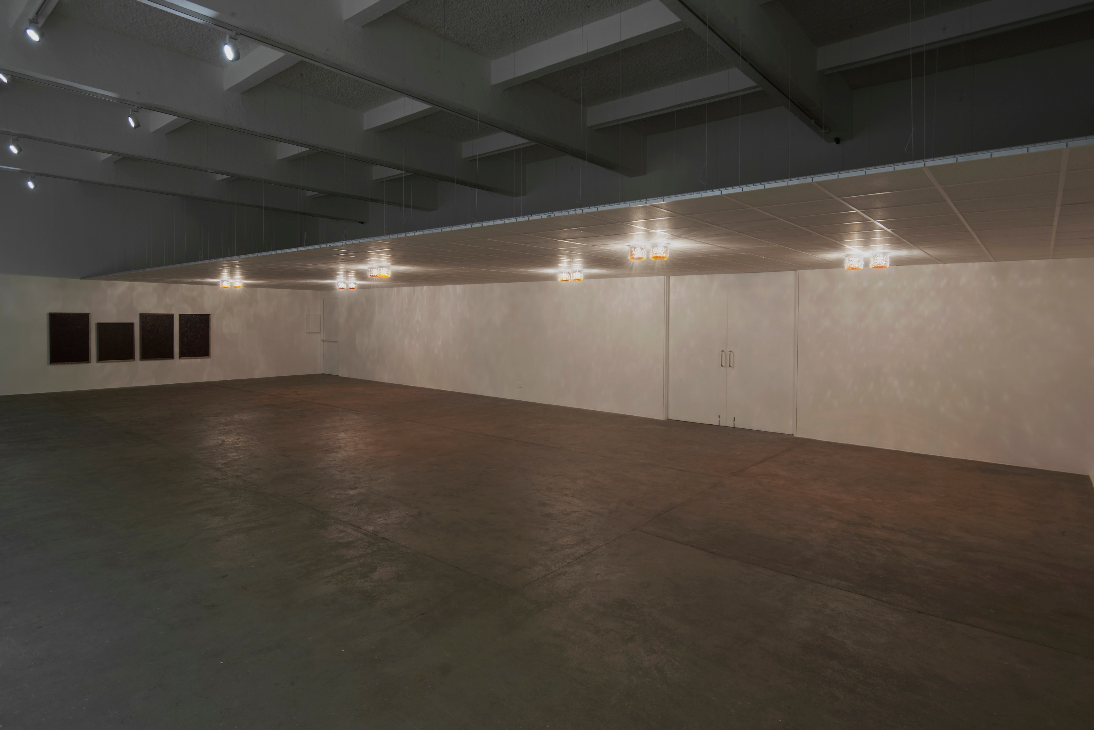 Ima-Abasi Okon, Infinite Slippage: nonRepugnant Insolvencies T!-a!-r!-r!-y!-i!-n!-g! as Hand Claps of M’s Hard’Loved’Flesh [I’M irreducibly-undone because] —Quantum Leanage-Complex-Dub at Chisenhale Gallery, photo 3