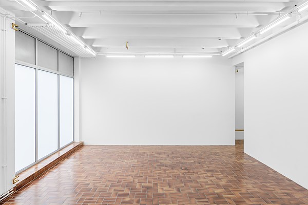 Image 4 of 41