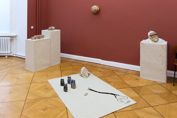Image 2 of 14