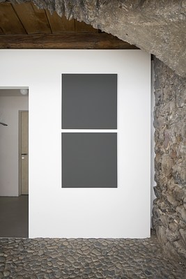 Image 2 of 17