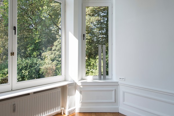 Image 7 of 74