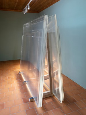 Image 4 of 34