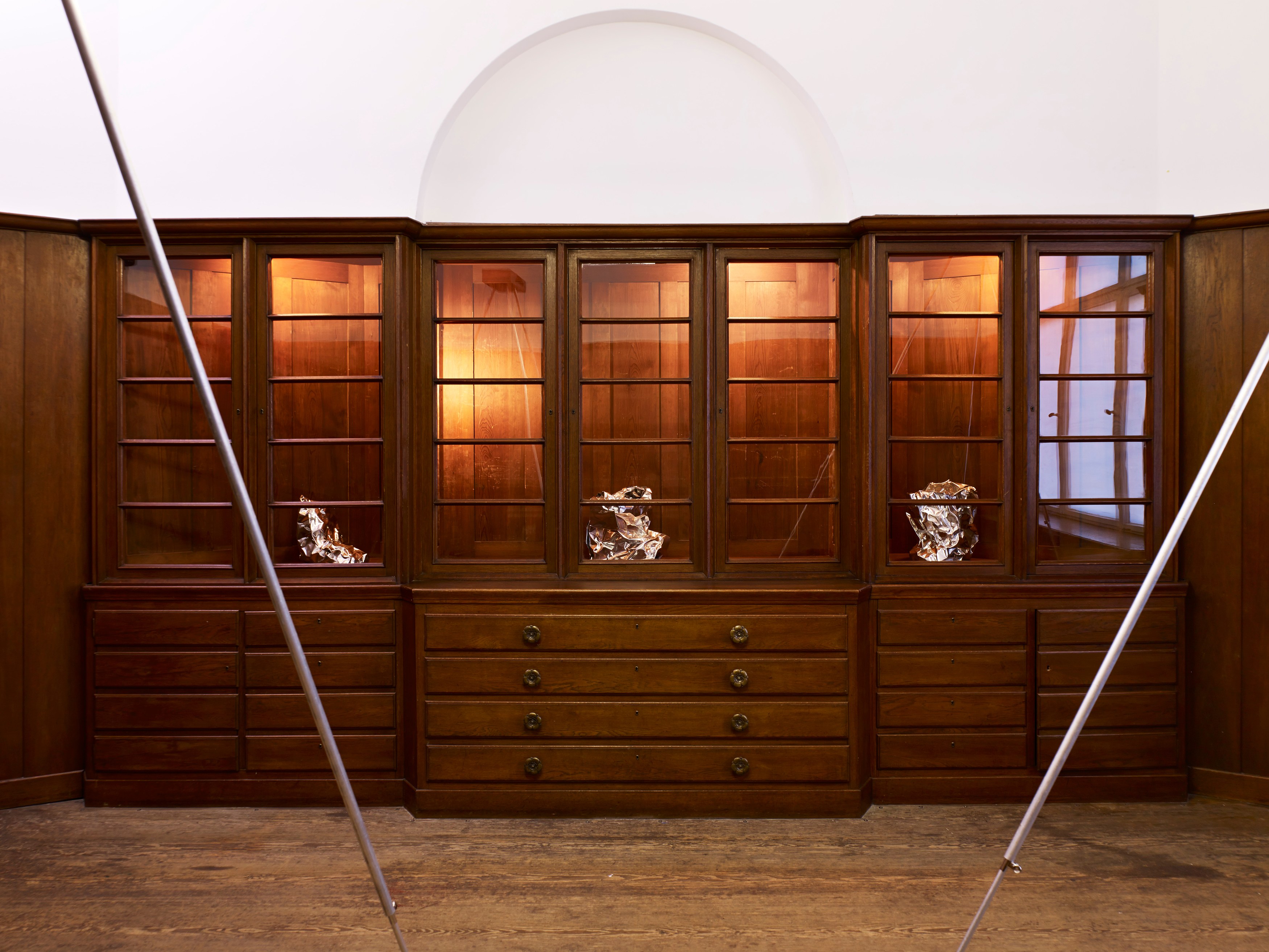 Nora Schultz, The tripods' escape at Isabella Bortolozzi, photo 5
