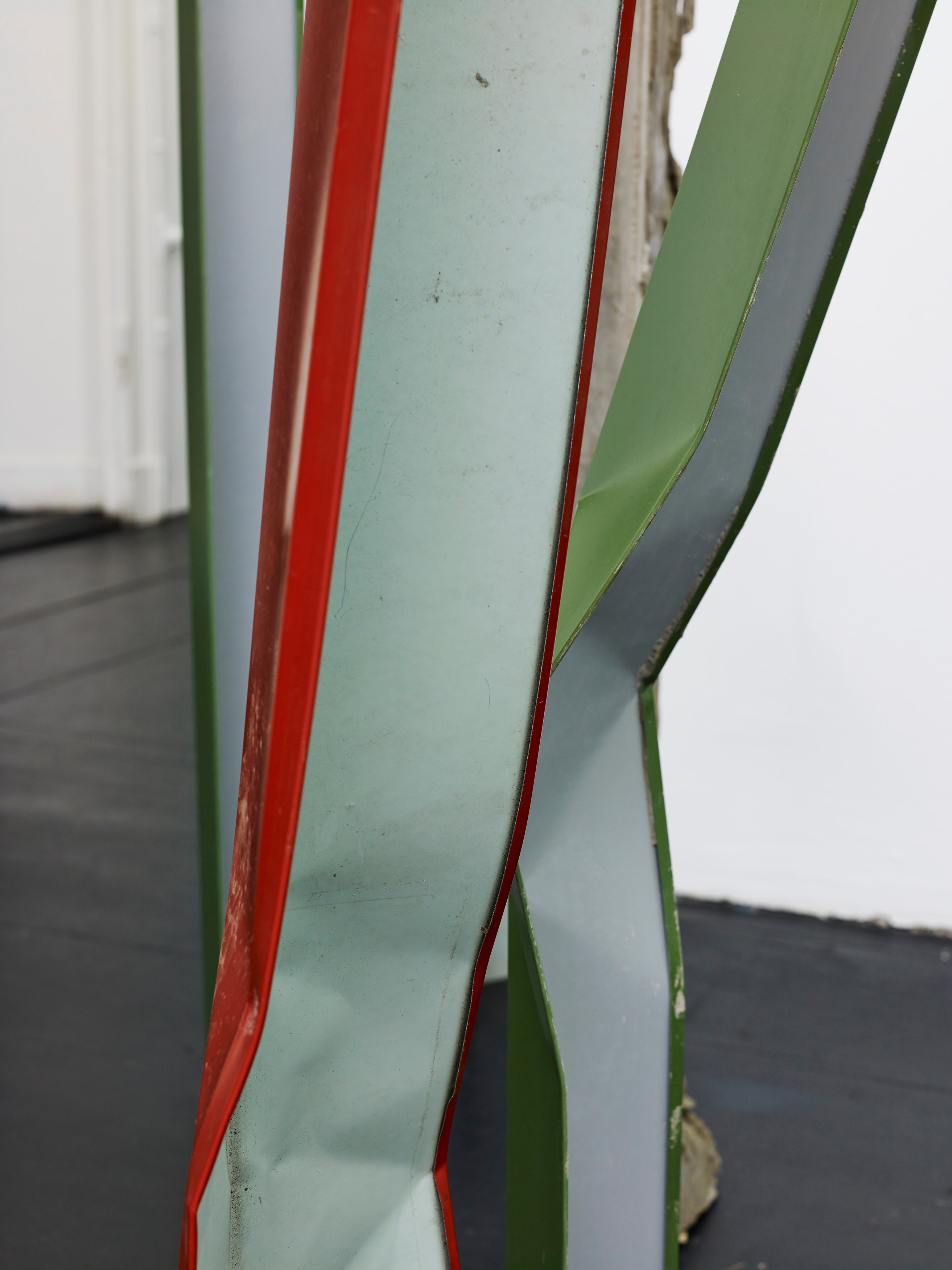 Nora Schultz, The tripods' escape at Isabella Bortolozzi, photo 25