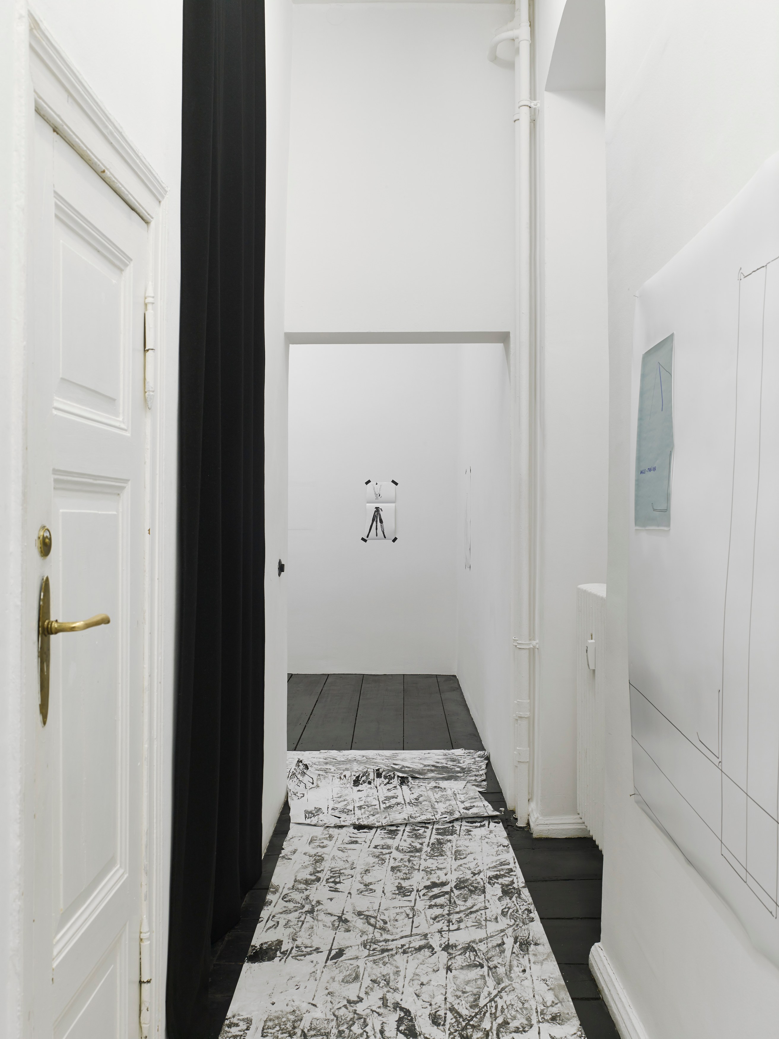 Nora Schultz, The tripods' escape at Isabella Bortolozzi, photo 29