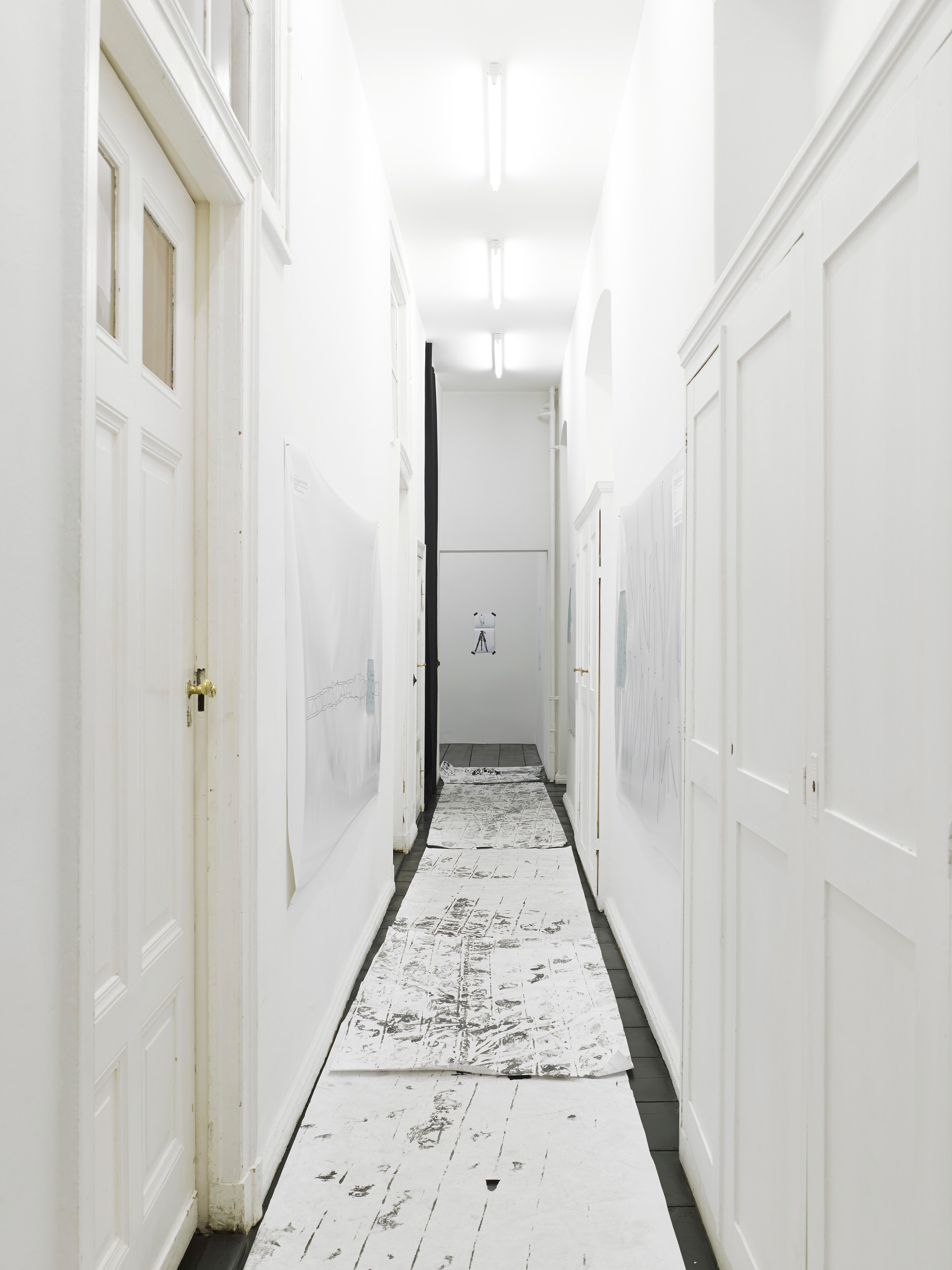 Nora Schultz, The tripods' escape at Isabella Bortolozzi, photo 31