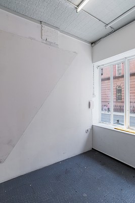 Image 14 of 19