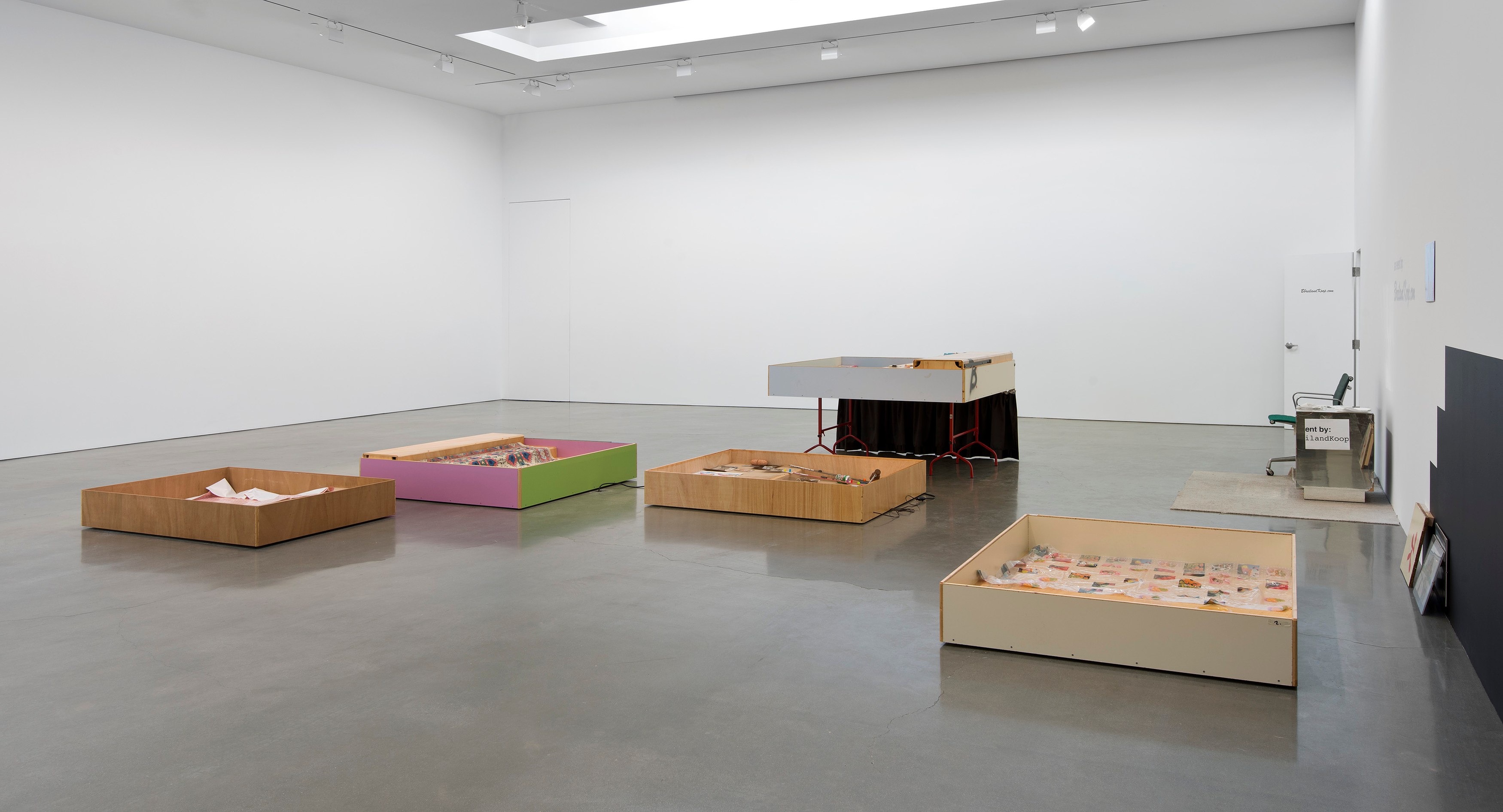 Manfred Pernice, Bbreiland at Regen Projects, photo 12