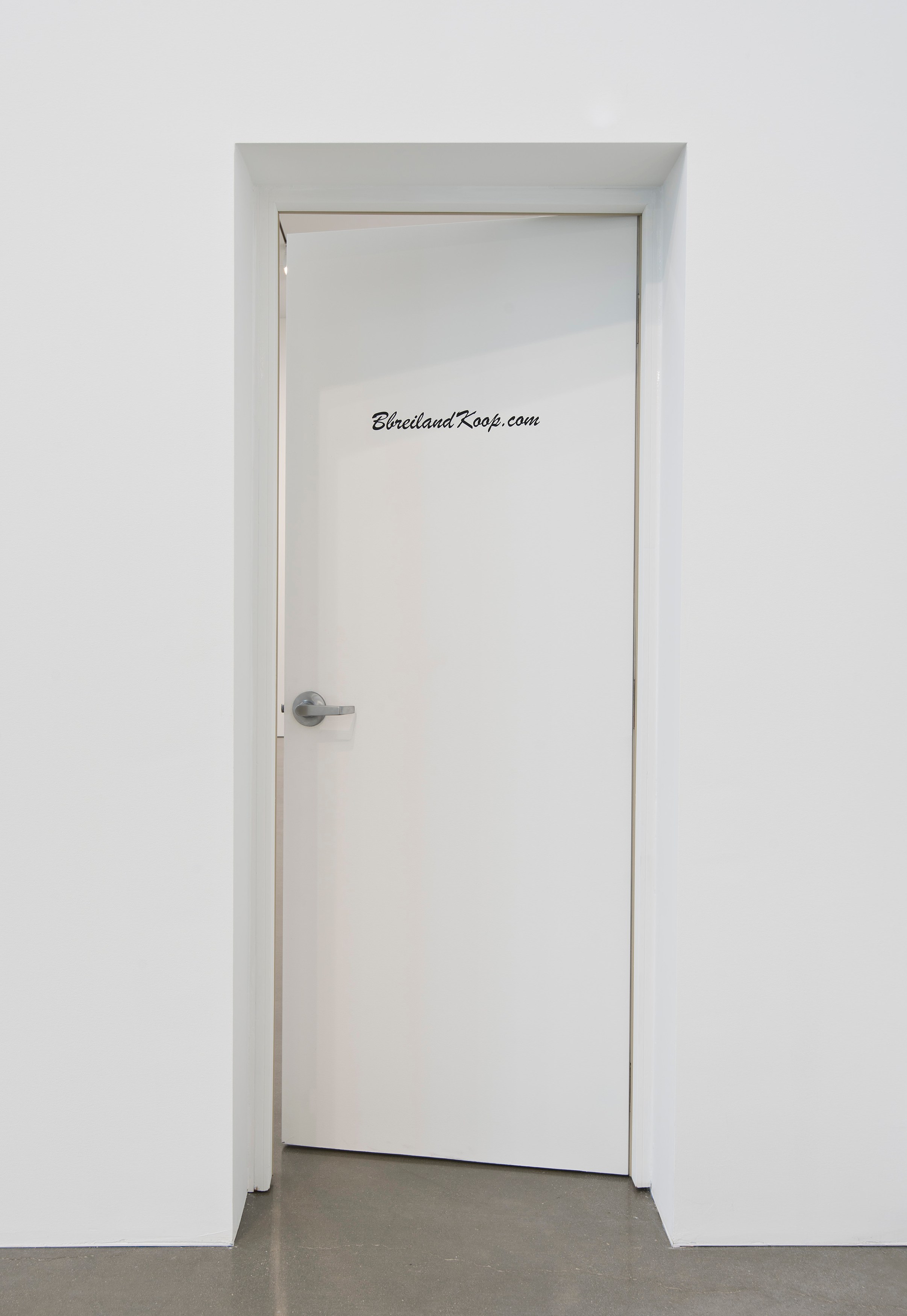 Manfred Pernice, Bbreiland at Regen Projects, photo 18