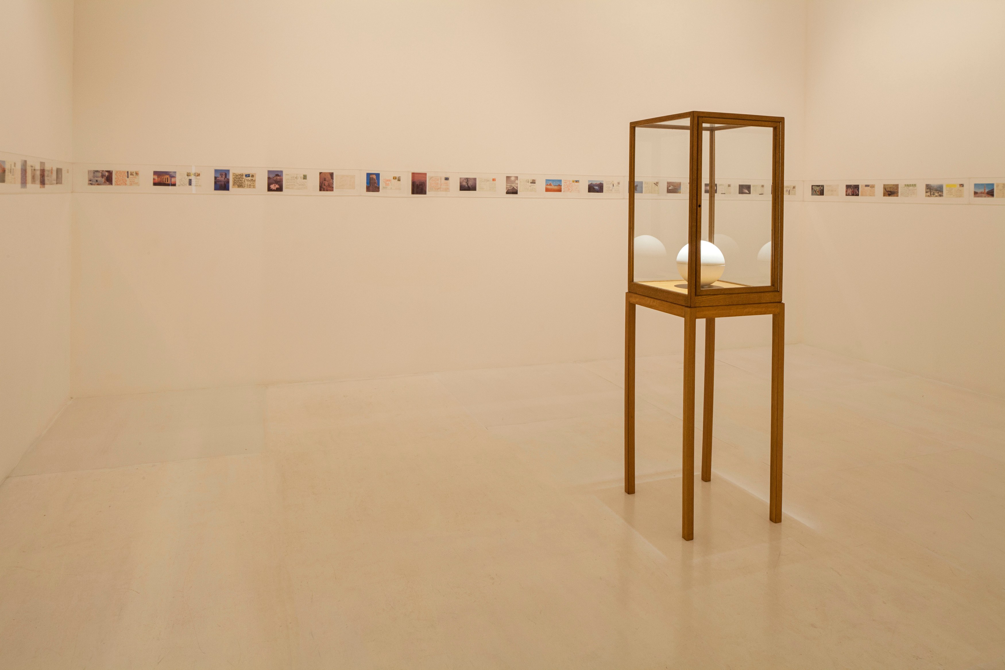 James Lee Byars, 1/2 An Autobiography at MoMA PS1, photo 4