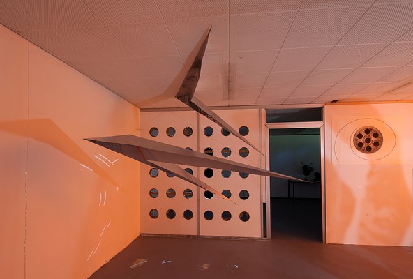 Image 3 of 12