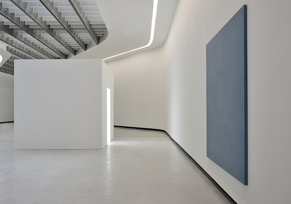 Image 2 of 19